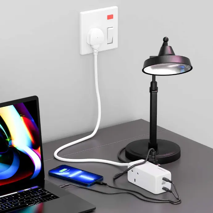 Powerology 65W USB Power Strip